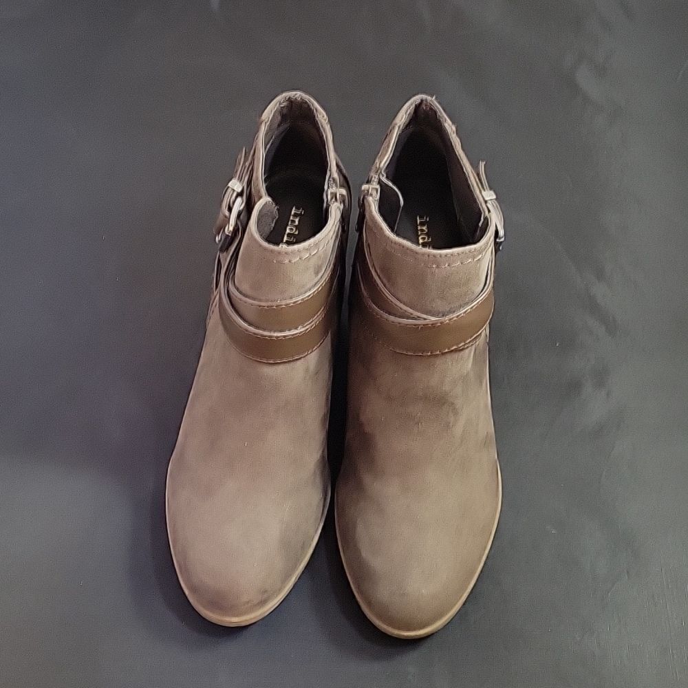 BRAND NEW INDIGO RD ROUND TOE ZIP CLOSURE ANKLE BOOTIES